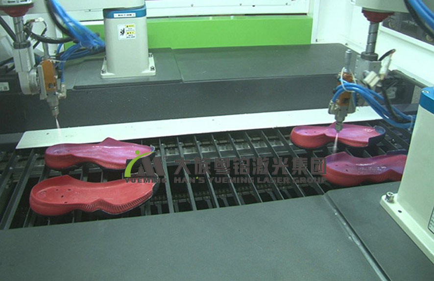 全自動(dòng)鞋底噴膠機(jī)鞋底噴膠 全自動(dòng)鞋底噴膠機(jī)鞋底噴膠