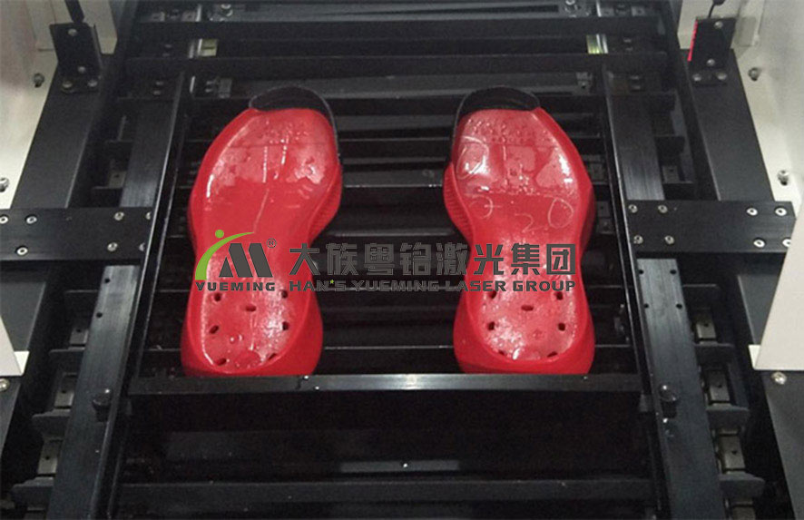 全自動(dòng)鞋底噴膠機(jī)鞋底噴膠 全自動(dòng)鞋底噴膠機(jī)鞋底噴膠