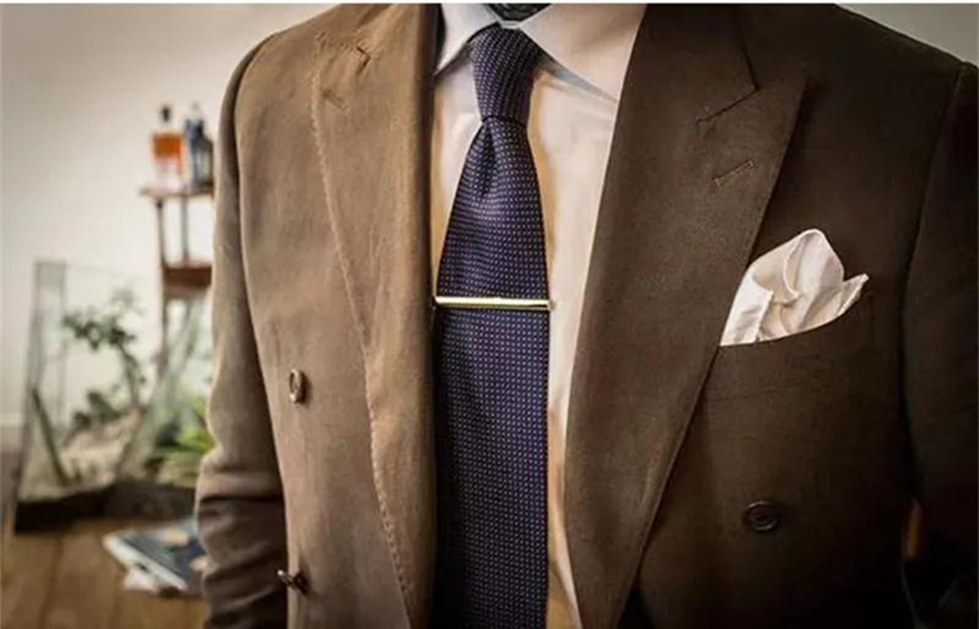 激光打標(biāo)專(zhuān)屬領(lǐng)帶夾，陪你在職場(chǎng)拼搏奮斗