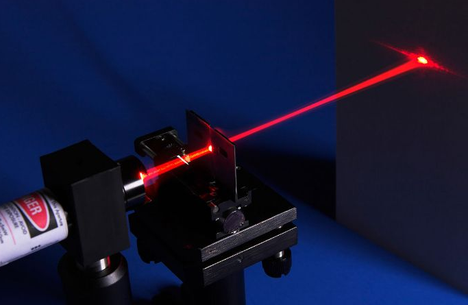 半導(dǎo)體激光焊接機(jī)的激光器散熱方法