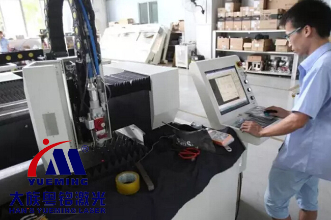 在東莞,螺絲釘擰得好,年薪也有10萬!不信你看→ 在東莞,螺絲釘擰得好,年薪也有10萬!不信你看→