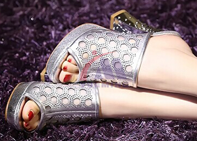 <a href=http://www.buybuynyhome.com/chanpin/83.html target=_blank class=infotextkey><a href=http://www.buybuynyhome.com/chanpin/60.html target=_blank class=infotextkey><a href=http://www.buybuynyhome.com/chanpin/60.html target=_blank class=infotextkey>皮革激光切割</a></a></a>.jpg