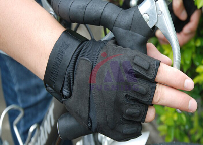 <a href=http://www.buybuynyhome.com/chanpin/69.html target=_blank class=infotextkey>手套激光切割</a>2.jpg